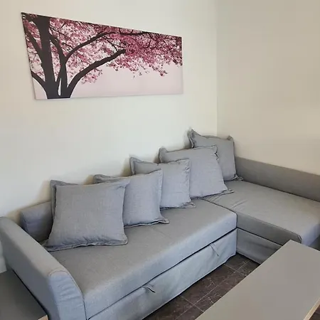 아파트 Nissi Twins Apts