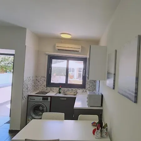 Nissi Twins Apts Apartment