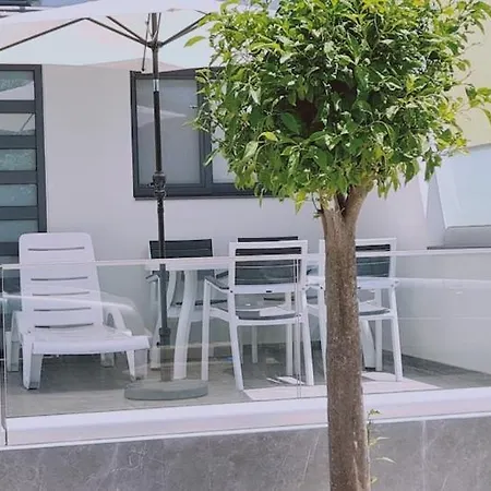 Nissi Twins Apts Apartament *