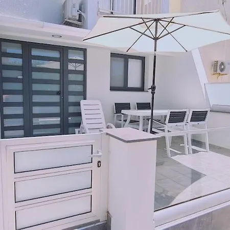 Apartament Nissi Twins Apts