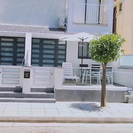 Apartament Nissi Twins Apts *